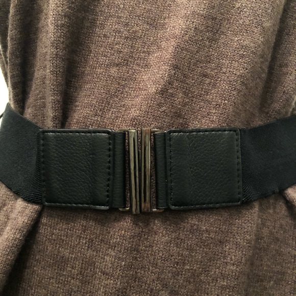 NWT! OVERSIZED RUFFLE WOOL SWEATER
DRESS - Picture 7 of 13